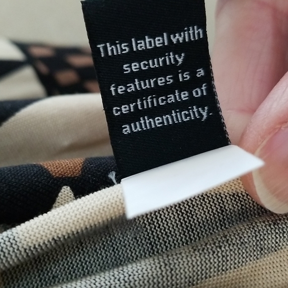 Diane Von Furstenberg Black and Cream Geometric Wrap Dress - Picture 7 of 14